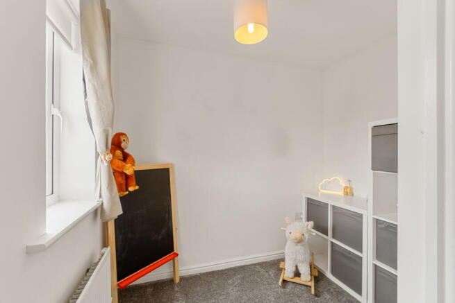 3 bed Semi-Detached for sale Image 10