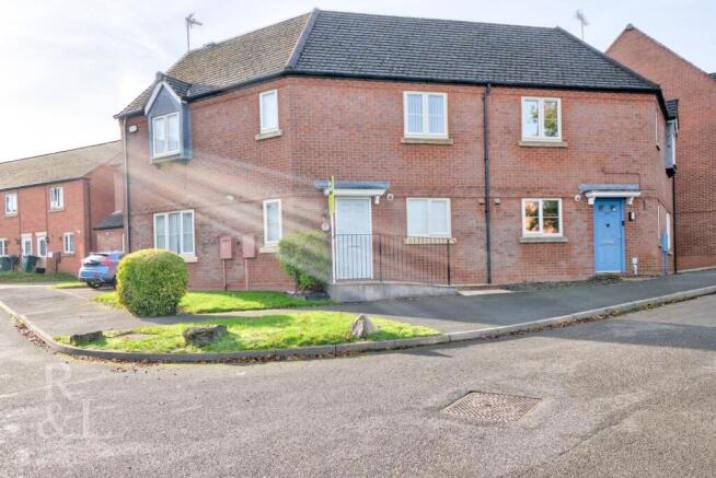 28 Brunt Lane (6).jpg