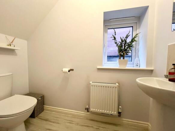 3 bed Semi-Detached for sale Image 11