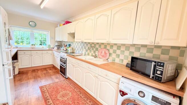3 bed Cottage for sale Image 8