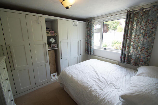 4 bed Semi-Detached for sale Image 10