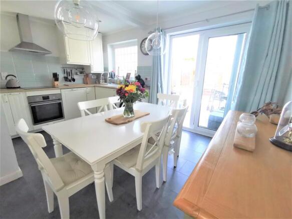 Kitchen/dining area