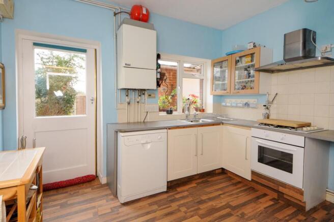 Kitchen / Dining Area