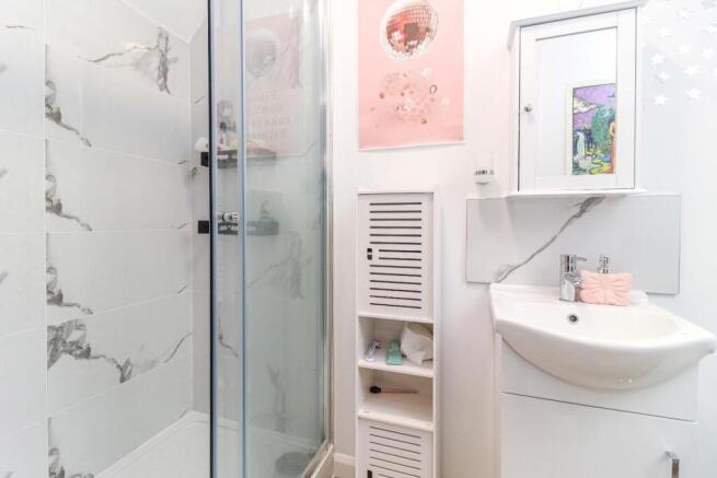 First Floor En-Suite