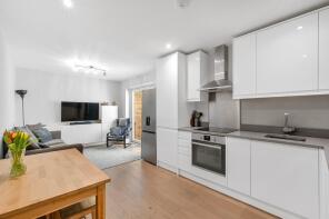 4, Longmans Mews, Raynes Park SW20 8DH
