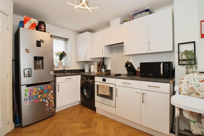 Goldenrod Road, Emersons Green, Bristol photo 4