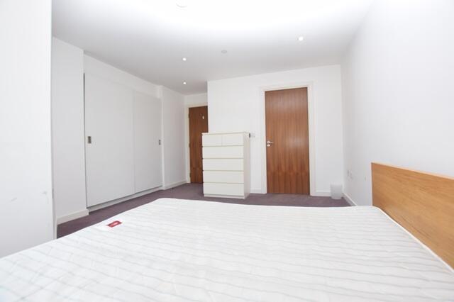2 bed Apartment to rent Image 7