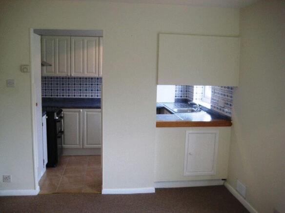 Living room leaving to kitchen