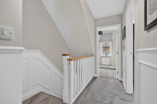 3 bed Terraced for sale Image 11
