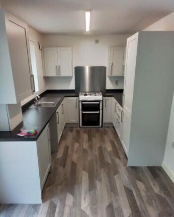 3 bed Town House to rent Image 7