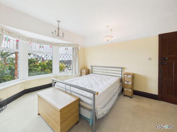 4 bed Detached for sale Image 8