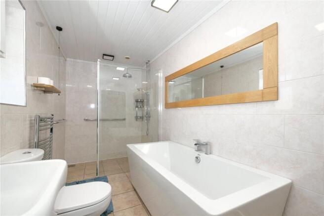 2 bed Bungalow for sale Image 11