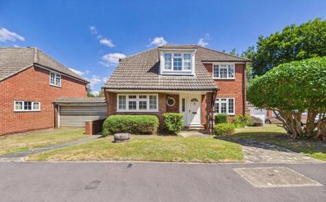 Allison Gardens, Purley on Thames, Reading, Berkshire, RG8