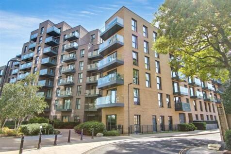 Coster Avenue, WOODBERRY DOWN