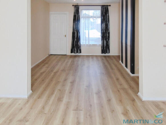 e4673647-dining 2...