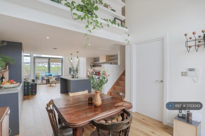 Kitchen / Living Room