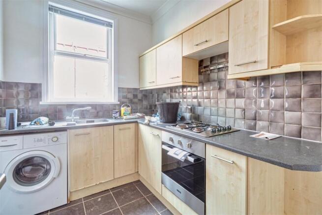 kitchen (2).jpg