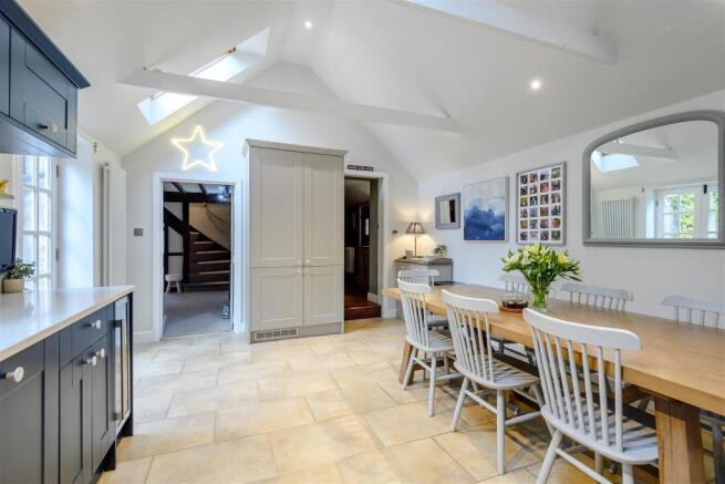 8475205-Interior06.jpg