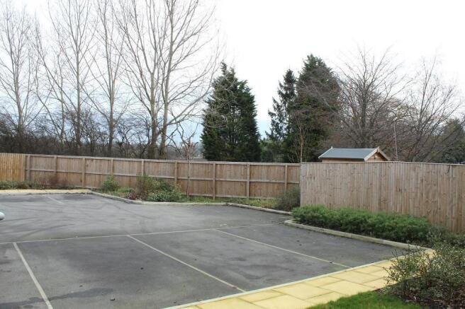 1 bed Apartment to rent Image 10