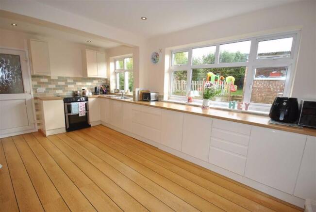 KITCHEN/DINER