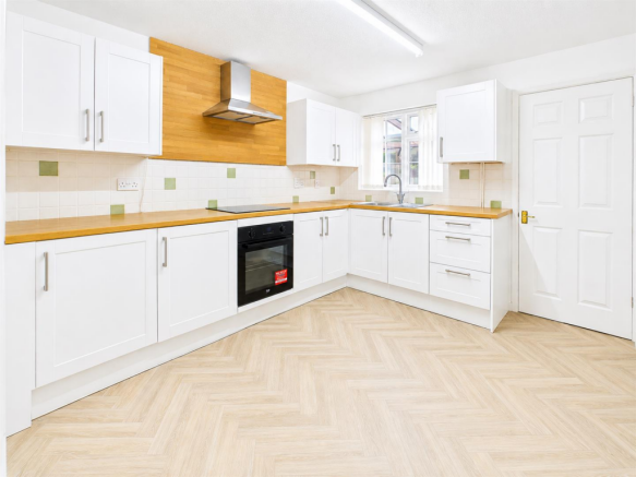 KITCHEN/BREAKFAST ROOM