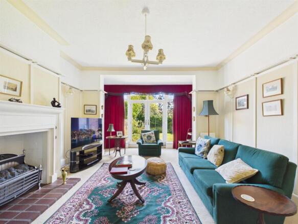 lounge 2.jpg