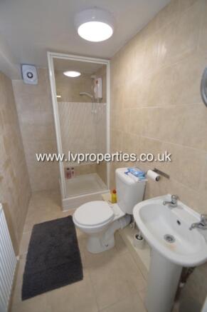 6 bed Terraced to rent Image 6