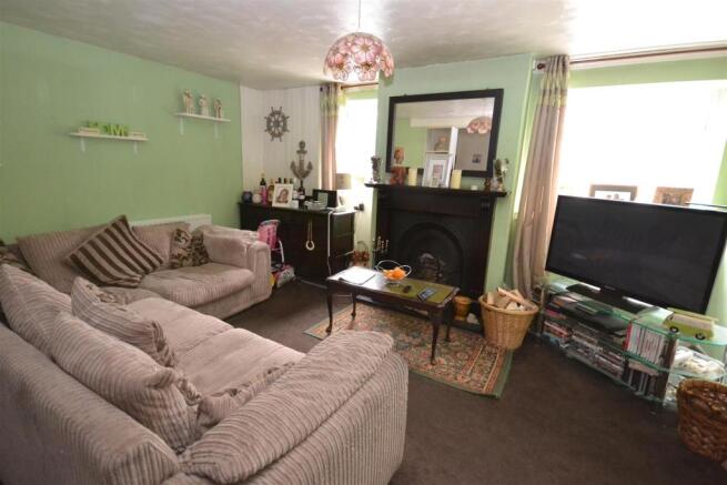 new sitting room.JPG