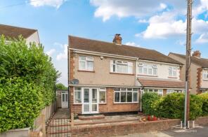 8, Aintree Grove, Upminster RM14 2NU