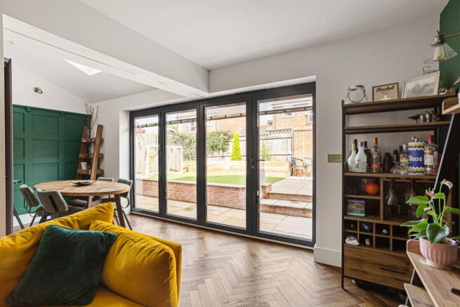 4 bed Semi-Detached for sale Image 8