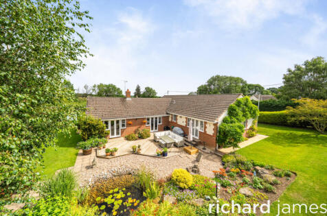 Stoppers Hill, Brinkworth, SN15