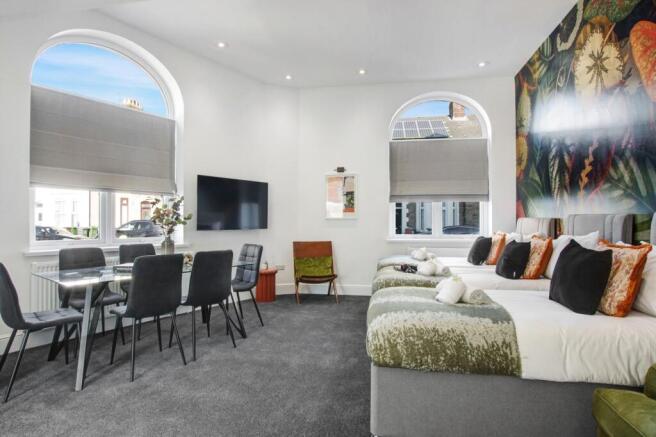 Living/ Bedroom
