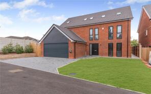4, Cleves Gardens, Leicester LE2 8DN