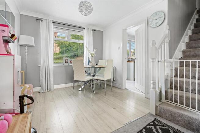 3 bed Semi-Detached for sale Image 8