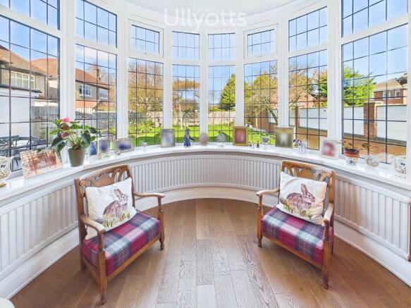 4 bed Detached for sale Image 8