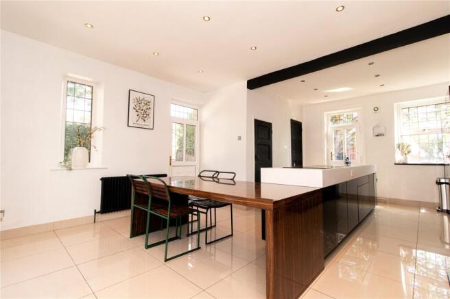 3 bed Detached for sale Image 6