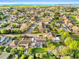 30, Locksash Close, Chichester PO20 8QP