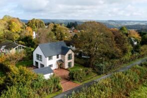 Gwesty'r Adar, Penallt NP25 4SF