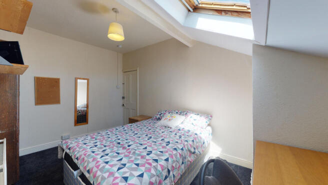 3 bed Flat to rent Image 4