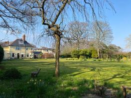 Hordle Grange, Vaggs Lane, Lymington SO41 0FP