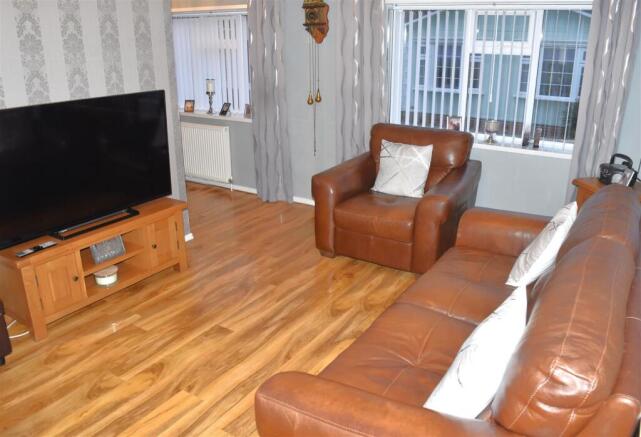 2 bed Park Home for sale Image 10