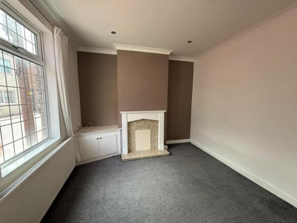 2 bed Terraced for sale Image 3