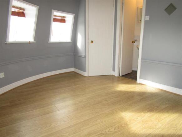 3 bed House for sale Image 7