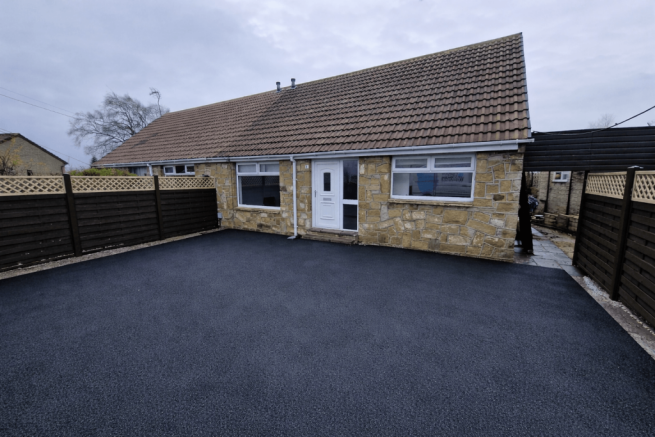 3 Bed Semi-detached Dormer Bungalow for Rent
