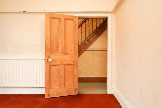 5 bed Detached for sale Image 6