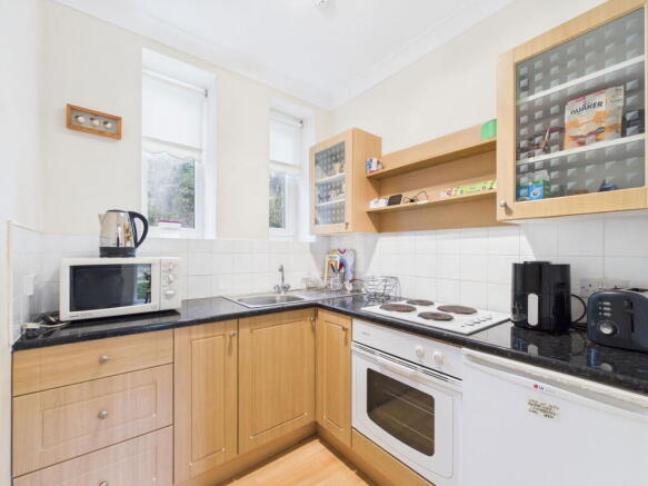 Flat 2, Firgarth, Ambleside Road, Windermere, Cumbria, LA23 1EU photo 4