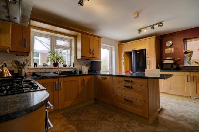 Kitchen/ Breakfast