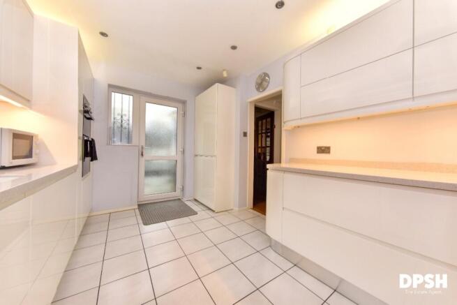 2 bed Detached Bungalow for sale Image 5