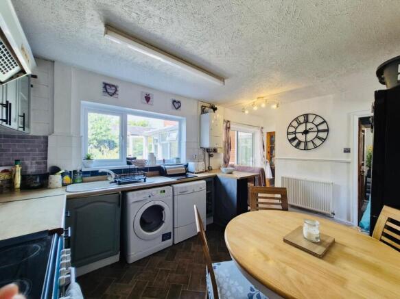 3 bed Semi-Detached for sale Image 5
