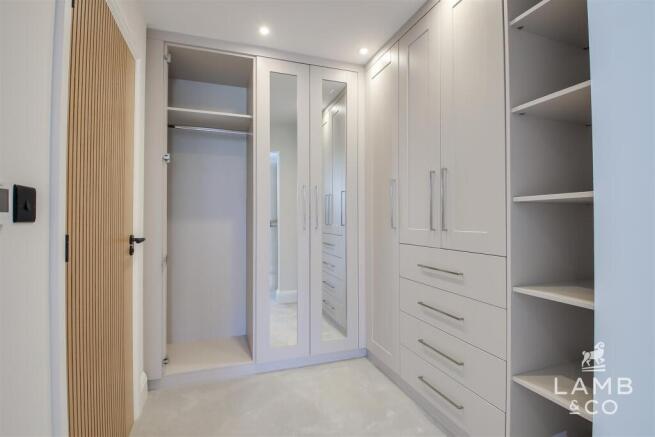DRESSING ROOM